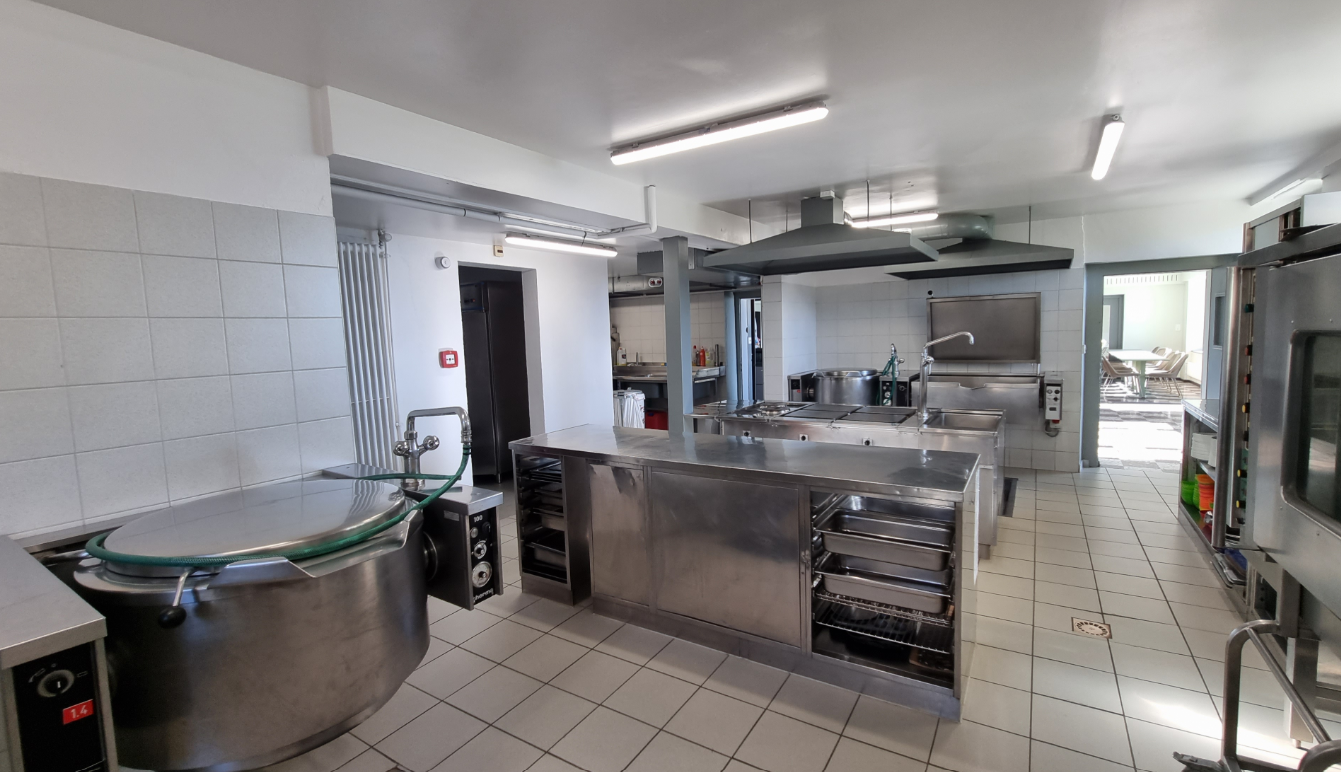 Grande cuisine professionnelle équipée