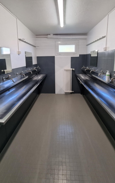 Espace lavabos collectif